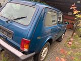 Lada Niva 1.7i 4x4 - - Lada Niva aus 2011
