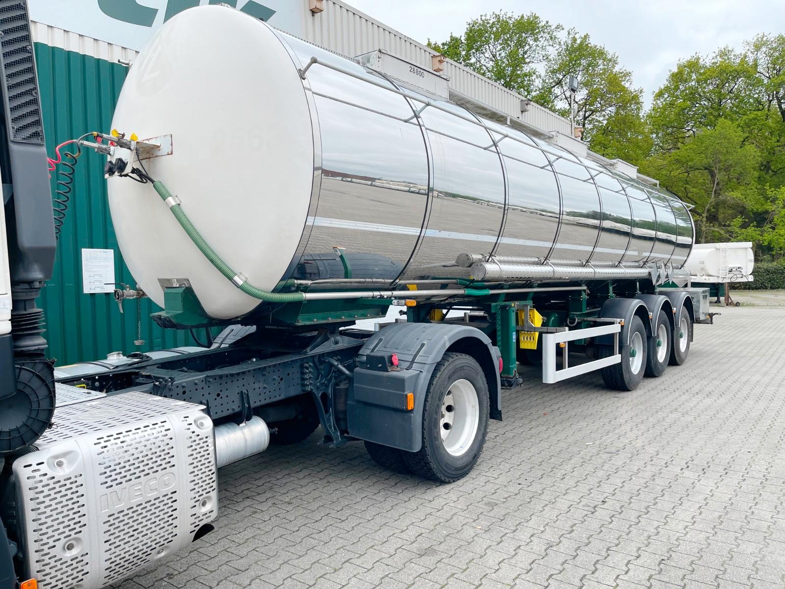 Lag 28,8m³ ADR Chemie Tankauflieger *Restauriert*