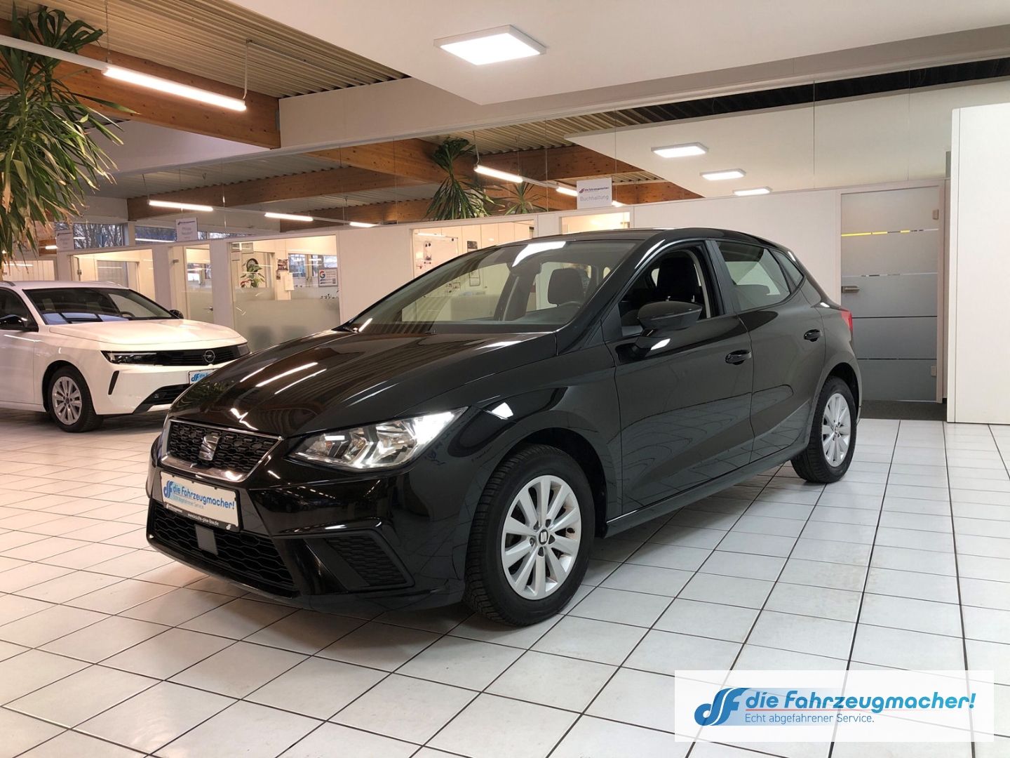 Fahrzeugabbildung SEAT Ibiza Style 1.0 TSI Navi Apple CarPlay Android