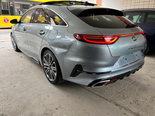 Kia ProCeed 1.6 T-GDI GT Pano Alcantara LunarEdition