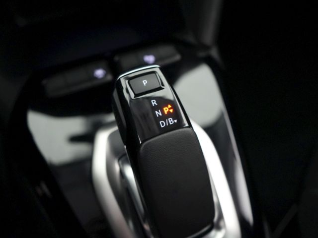Corsa-e F EDITION 50kWH AT+RÜCKFAHRKAMERA+SITZ-/
