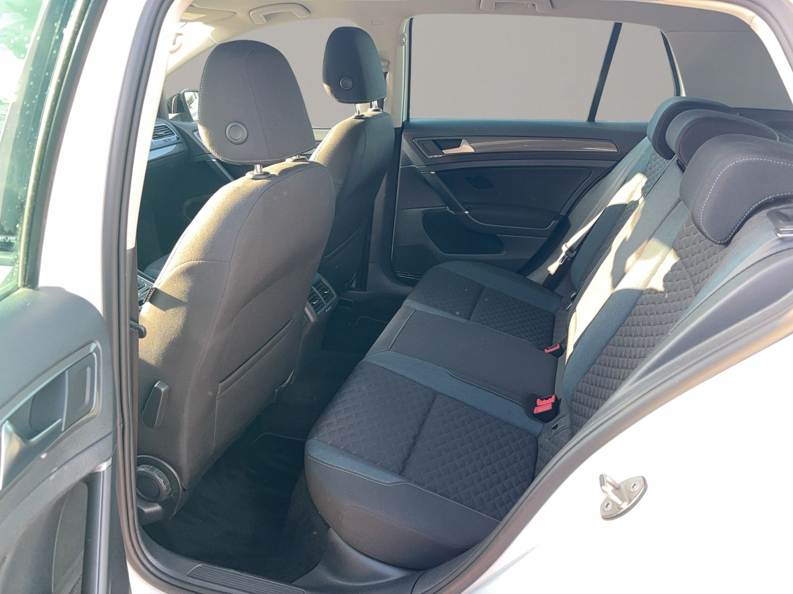 Golf VII 1.6 TDI IQ.DRIVE, AHK, LED, ACC, App 5-