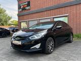 Hyundai i40 Premium *PANO*LEDER*KAMERA*XENON*TEMPO*NAVI* - Hyundai i40: Limousine