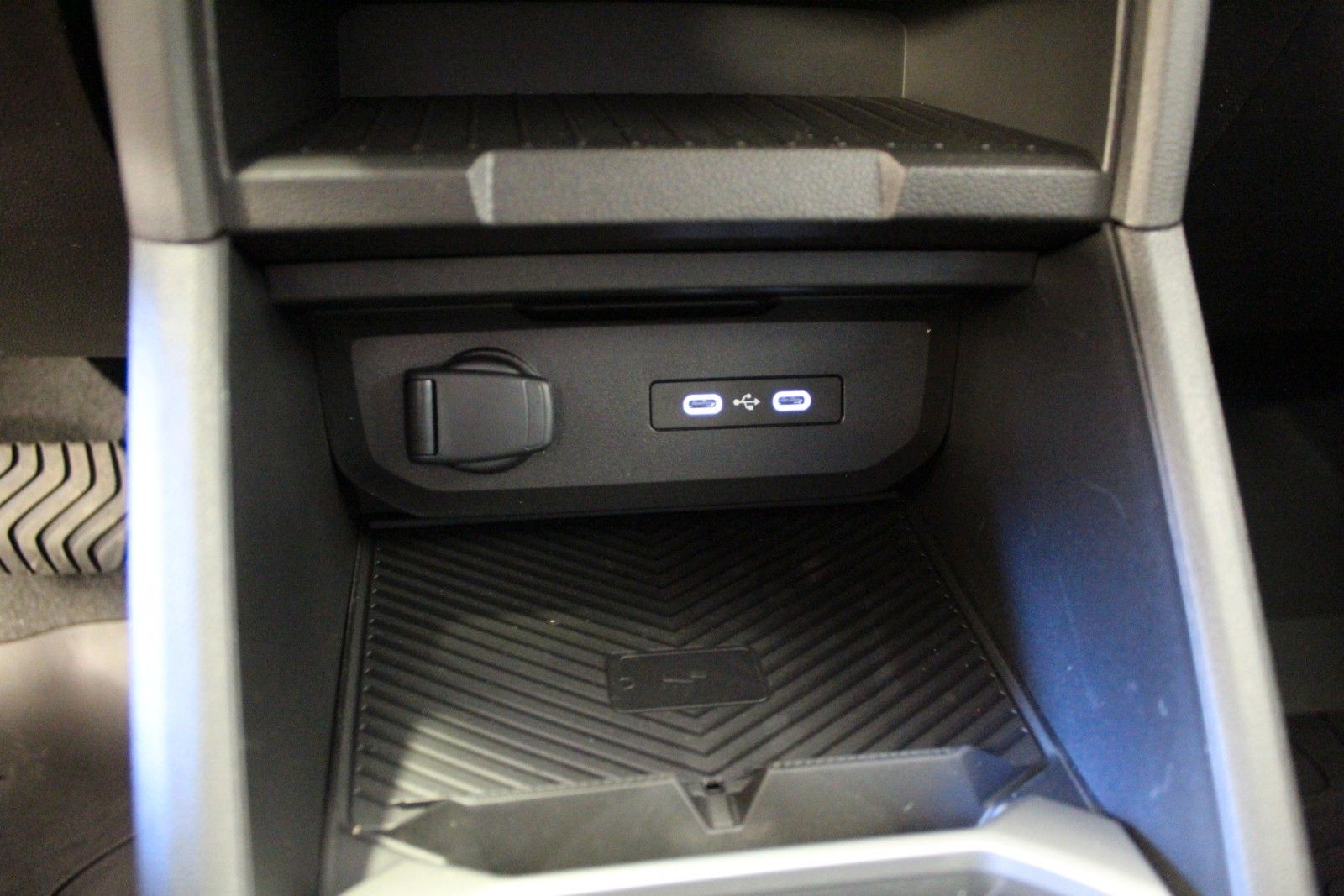 Fahrzeugabbildung Dacia Duster hybrid-G 150 4x4 Extreme MY26