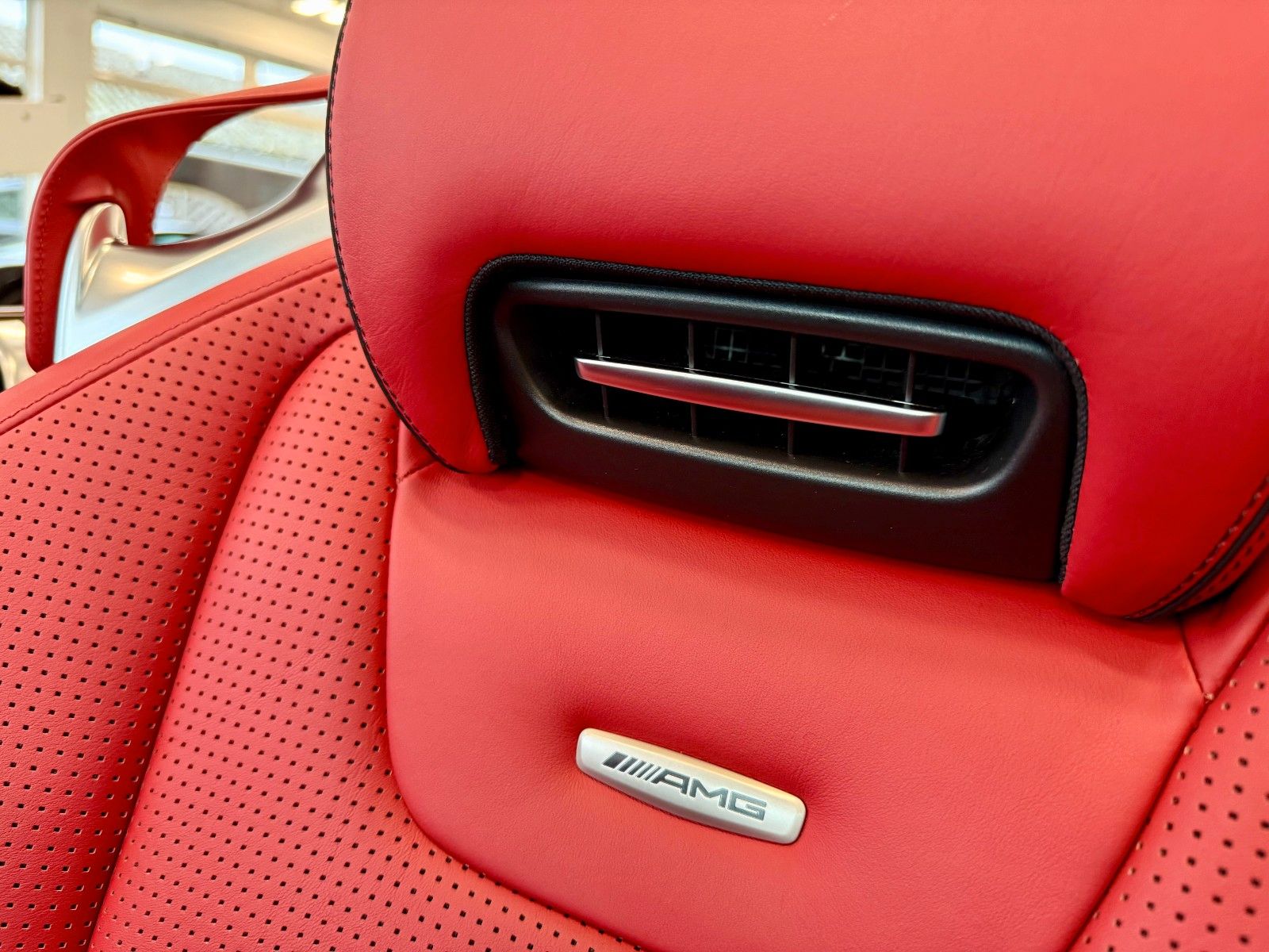 Fahrzeugabbildung Mercedes-Benz SL 63 AMG Edition 1 Performance/Designo/Carbon