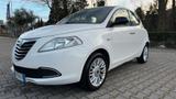 Lancia Ypsilon *UNICOPROPRIETARIO *1.2 69 CV 5 p - weiße Lancia Ypsilon