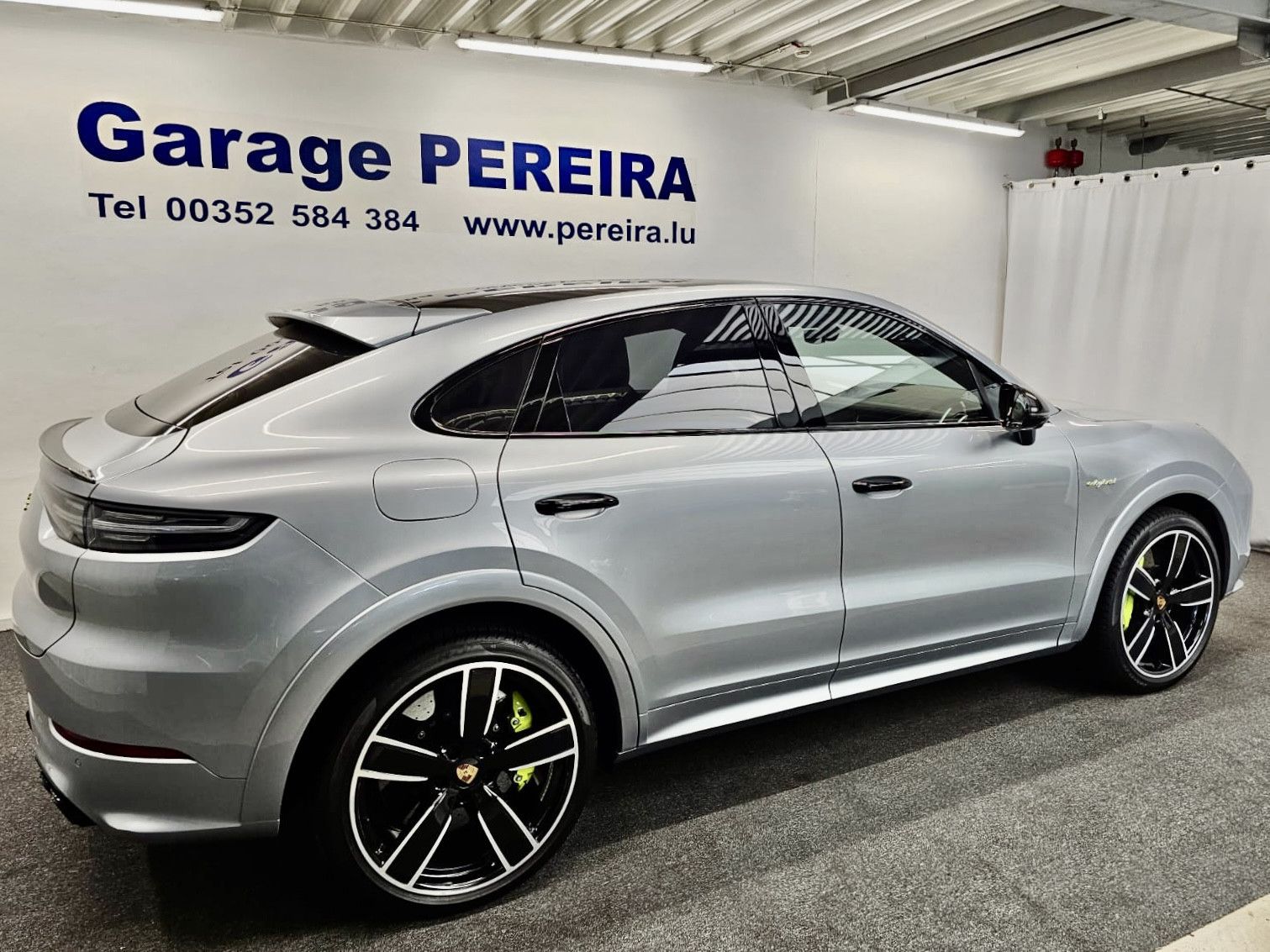 Porsche Cayenne COUPE TURBO S E-HYBRID KERAMIK SPORT PAK imagem 3