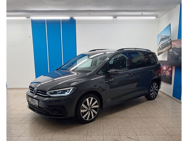 Volkswagen Touran Highline DSG 7-Sitzer AHK SHZ Pano Nav 18