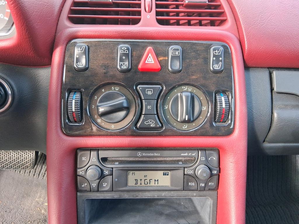 Mercedes-Benz CLK 200