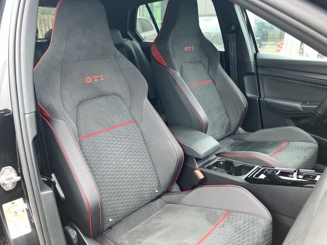 Volkswagen Golf VIII 2.0 TSI DSG GTI Clubsport 19"+LED+Navi foto 13