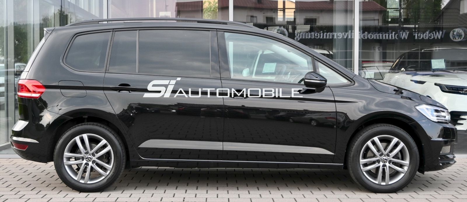 Fahrzeugabbildung Volkswagen Touran 1.5 TSI DSG °ACC°AHK°PANO°STHEIZ°DYNAUDI°