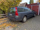 Volvo V70 2.4 AHK HU05.27 Kupplung/Zahnriemen neu - gebrauchte Volvo V70 aus dem Jahr 2003