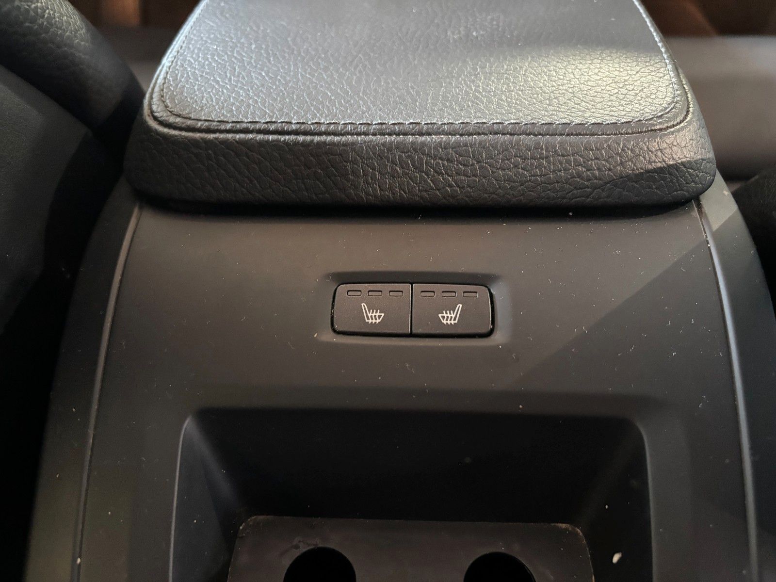 Fahrzeugabbildung Volvo V90 Momentum /KAMERA/PANO/AHK/SHZ/ACC++/LED