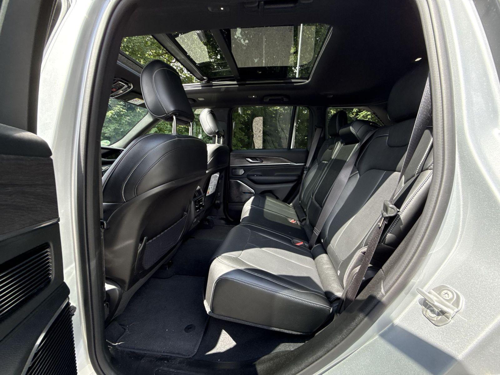 JEEP GRAND CHEROKEE 2,0T OVERLAND 4XE PLUG-IN 381 CH 4X4 BVA - HAYON ÉLECTRIQUE - TOIT OUVRANT PANORAMIQUE - CAMERA 360
