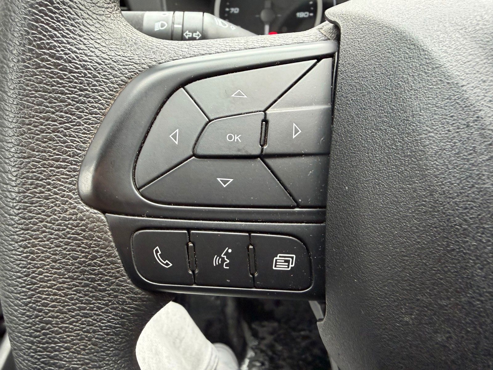 Fahrzeugabbildung Iveco Daily 35S16 V *Klima*R4.100mm*