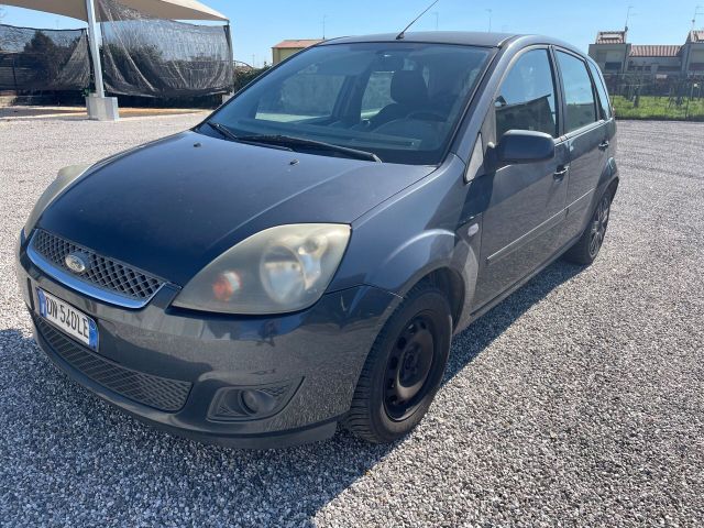 Ford Fiesta 1.2 16V 5p. Ghia