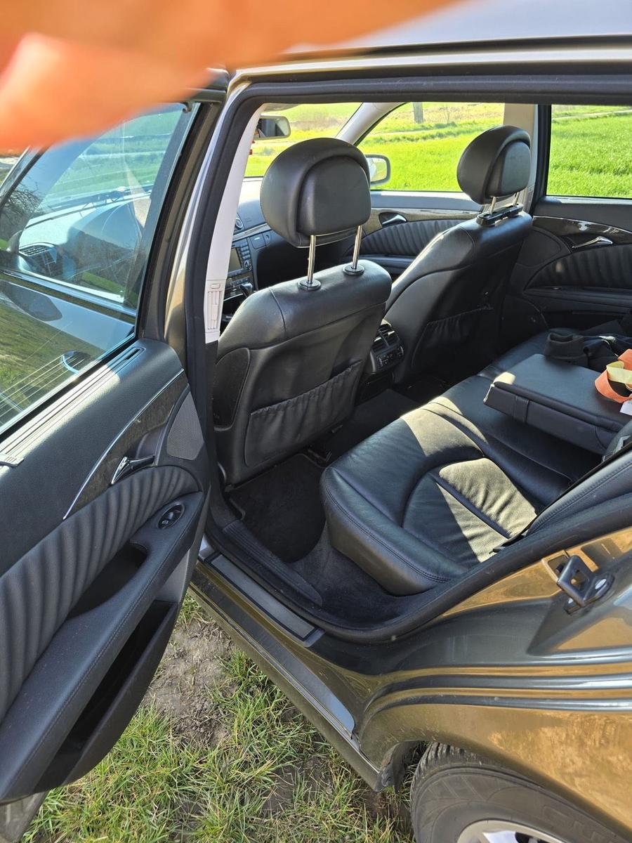 Mercedes-Benz E320 2011 — photo 9