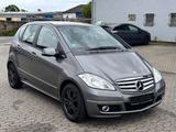 Mercedes-Benz A 160 Avantgarde Sitzheizung 93 tkm TÜV+ÖL NEU - Cars in Bonn: bis 5000 Euro