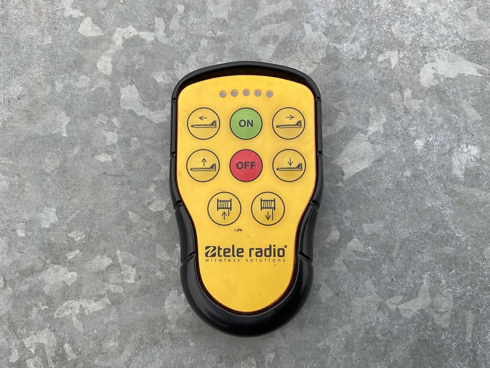 Fahrzeugabbildung Mitsubishi Fuso Canter,Abschleppbrille,Fahrzeugplateau