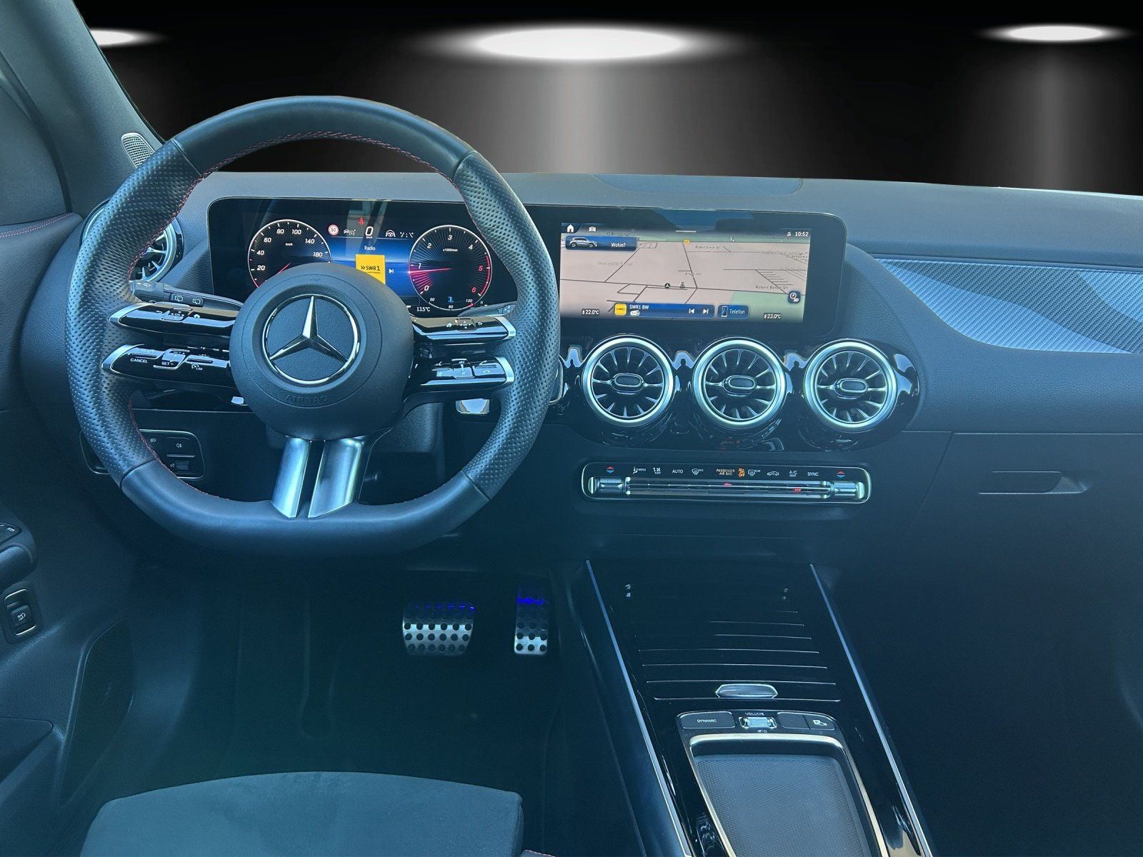 Fahrzeugabbildung Mercedes-Benz GLA220 d 4M AMG Premium MOPF Burm DISTRO 360°AHK