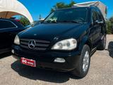 Mercedes-Benz Mercedes-benz ML 270 turbodiesel cat CDI SE Leat - schwarze Mercedes-Benz ML 270