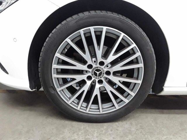 Fahrzeugabbildung Mercedes-Benz CLA 180 SB Style R-Kamera+SHZ+DAB+Carplay+18"