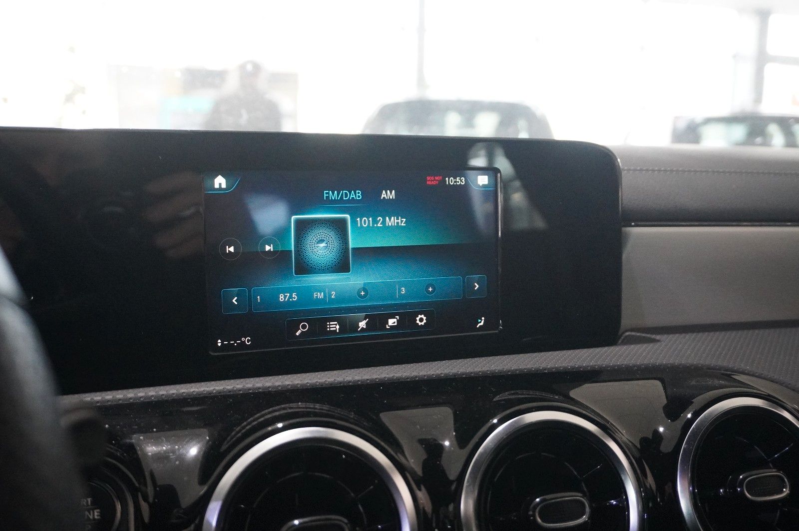 Fahrzeugabbildung Mercedes-Benz CLA SB 200 AMG LINE 7G-DCT NAVI/LED/KAMERA/DAB+