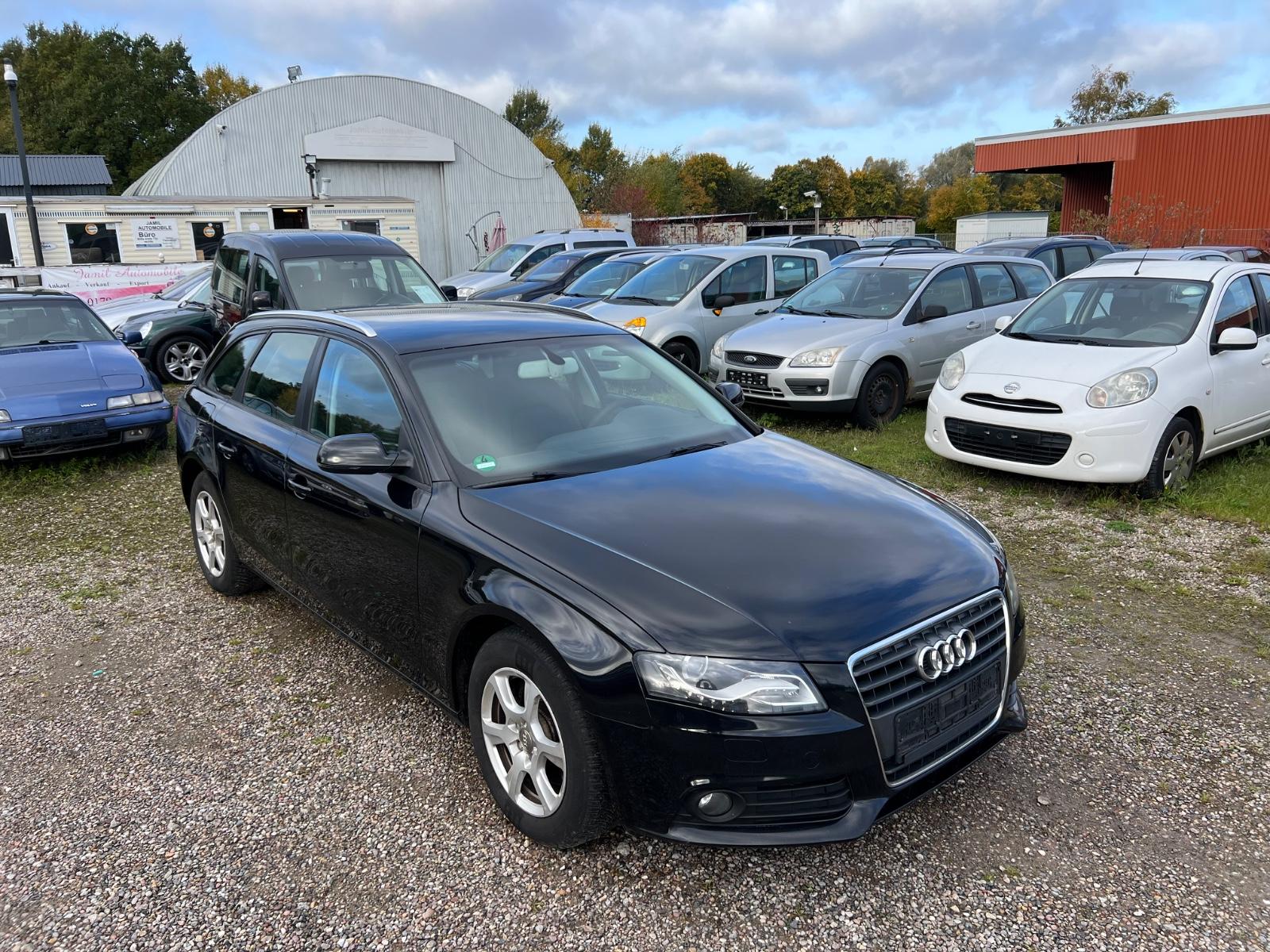 Audi A4 2011 — photo 22