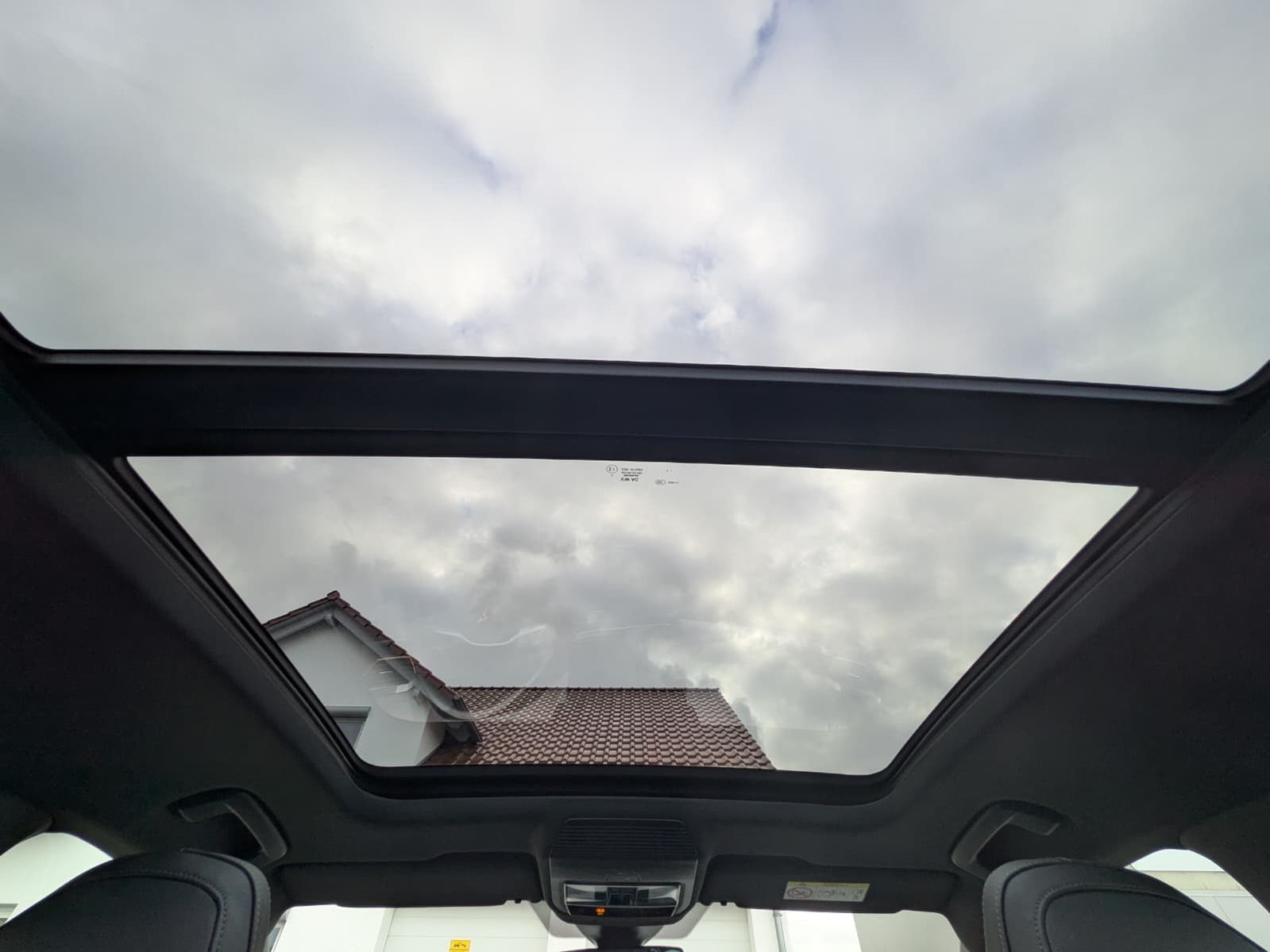 Fahrzeugabbildung CUPRA Leon 1.5 eTSI MATRIX*PANO*ALCAN.*AHK*SENN*Drive2