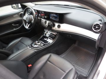 Mercedes E 220 - 11