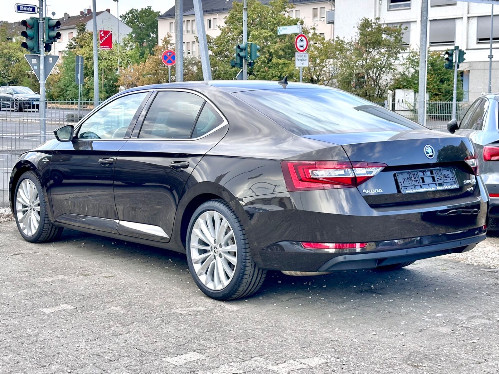 Fahrzeugabbildung SKODA SUPERB L&K 4x4*AHK+LEDER+DSG*MOD.2019*