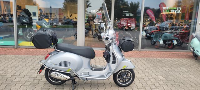 Vespa GTS 300 SuperTech