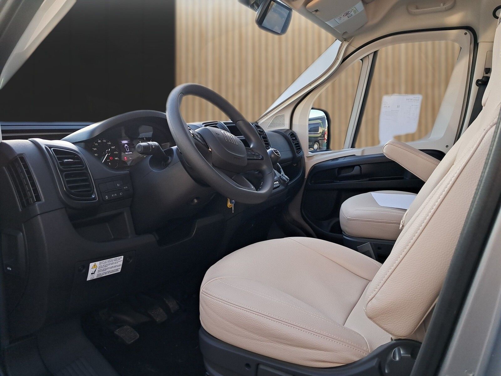 Fahrzeugabbildung Karmann Dexter DE 580 Concept Paket, Rückfahrkamera
