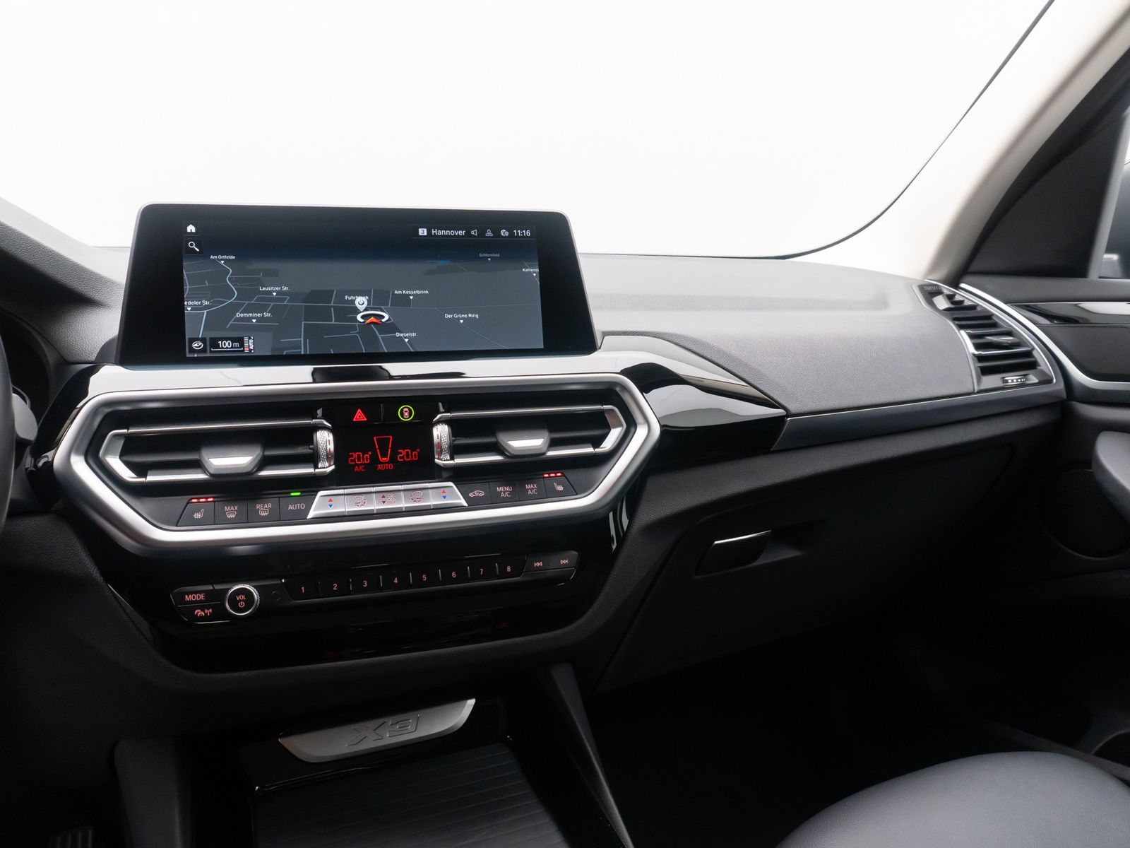 Fahrzeugabbildung BMW X3 xD20d Kamera DAB AHK Leder Sportsitz 19Zoll
