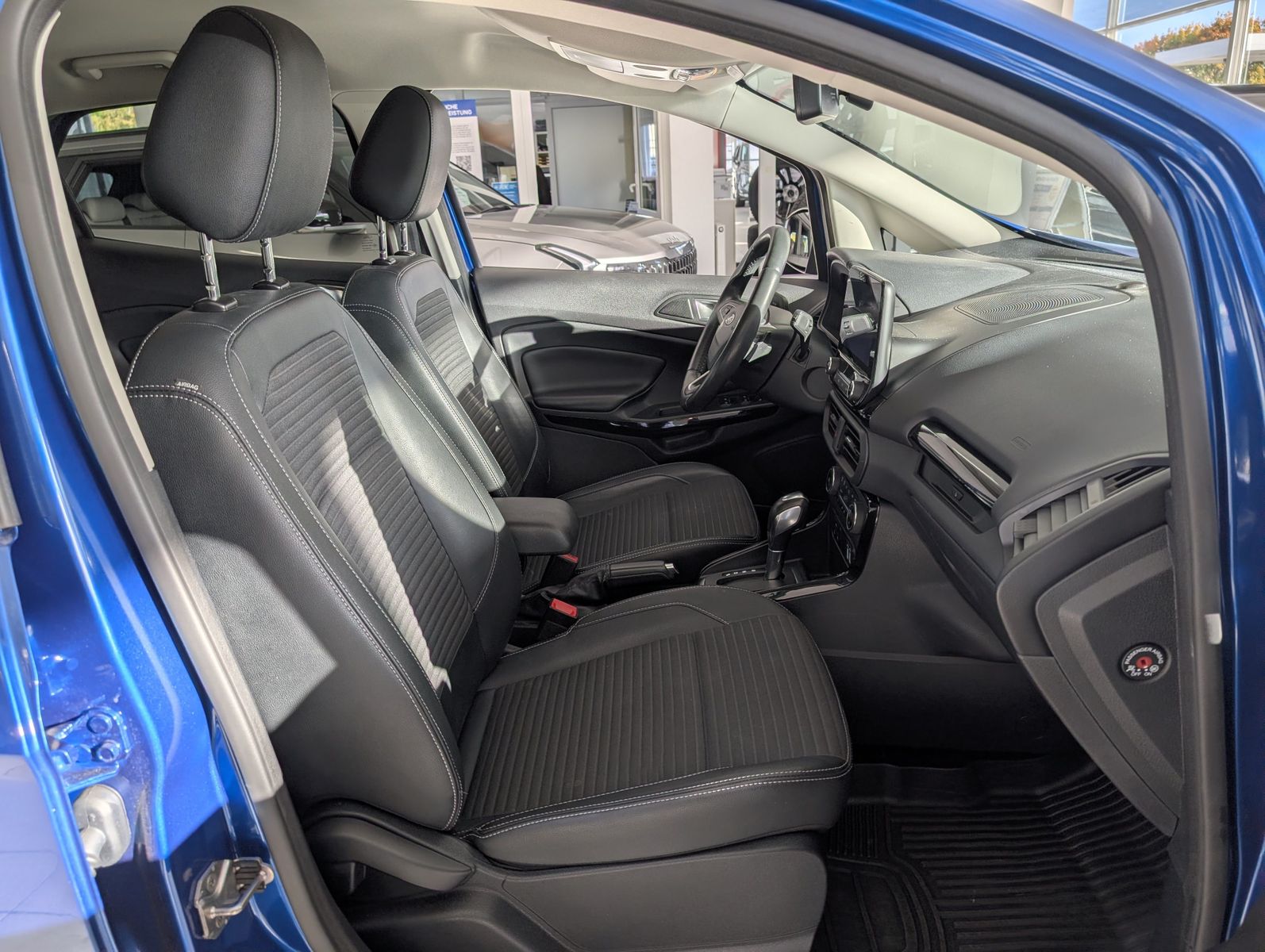 FORD EcoSport  1.0 EcoBoost Titanium Automatik Navi – Bild 12