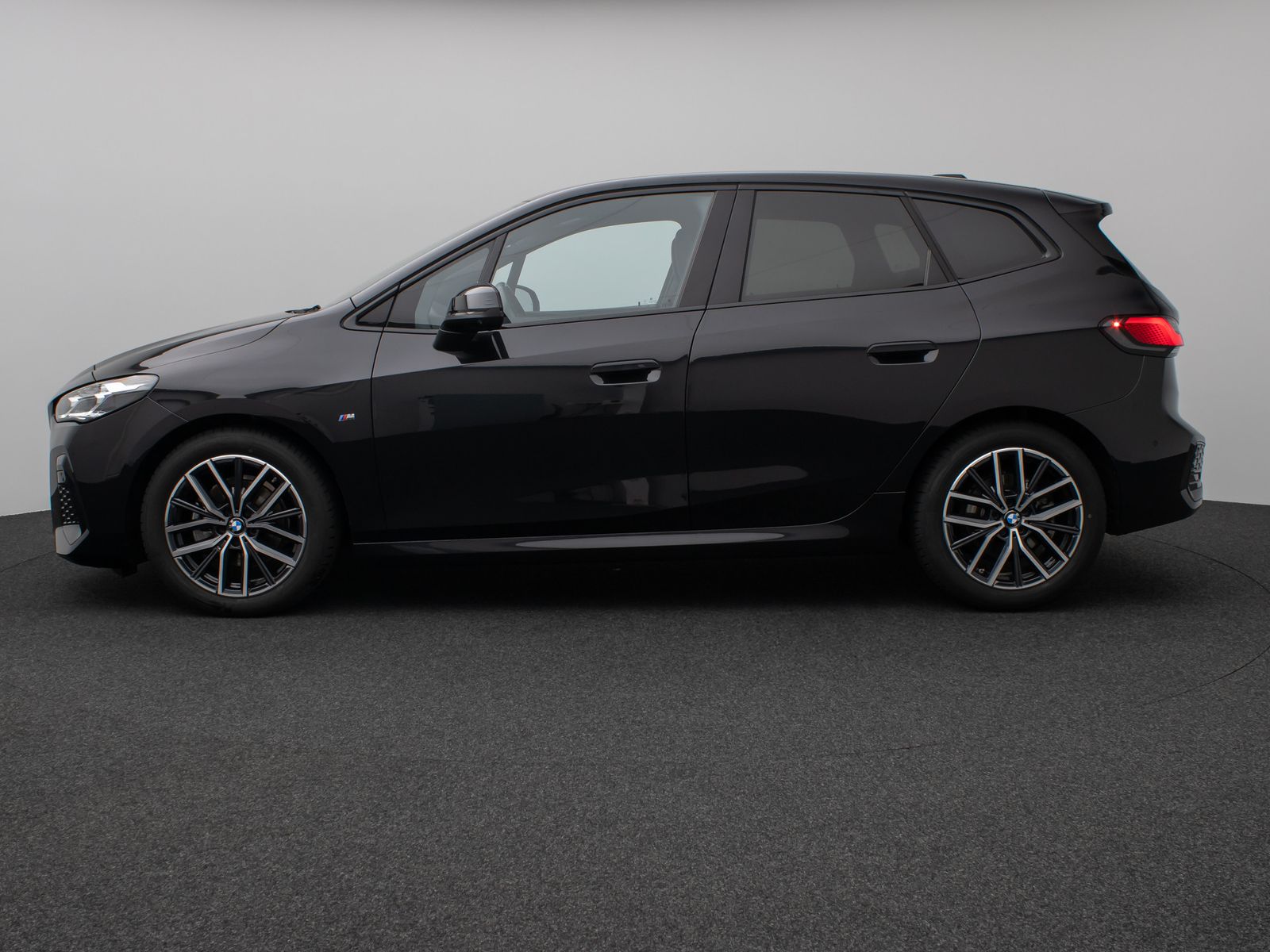 Fahrzeugabbildung BMW 218d Active Tourer M Sport 360°ACC H/K DAB HUD