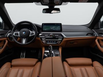 Fahrzeugabbildung BMW 540d xDr Tour M Sport Pano H/K Kamera 360° Air