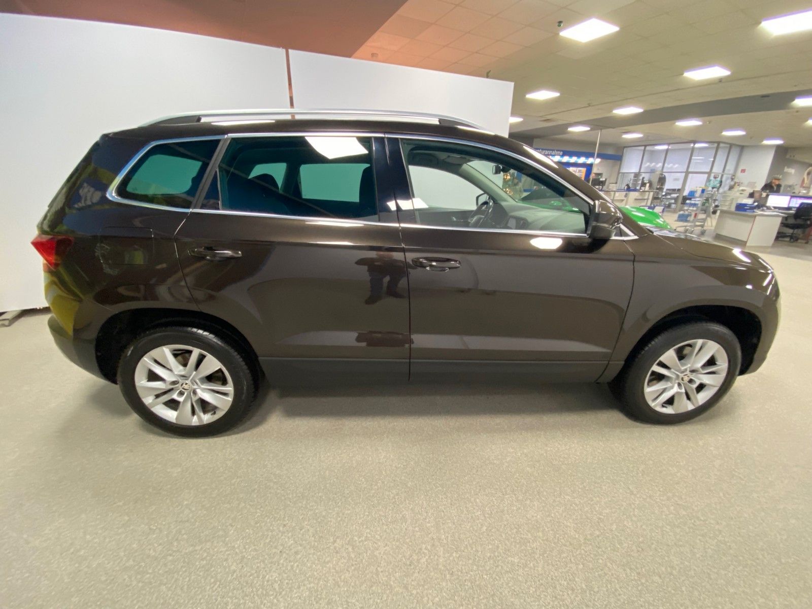 Fahrzeugabbildung SKODA Karoq 1.5 TSI Style+AHK schwenk+LED+NAVIGATION+