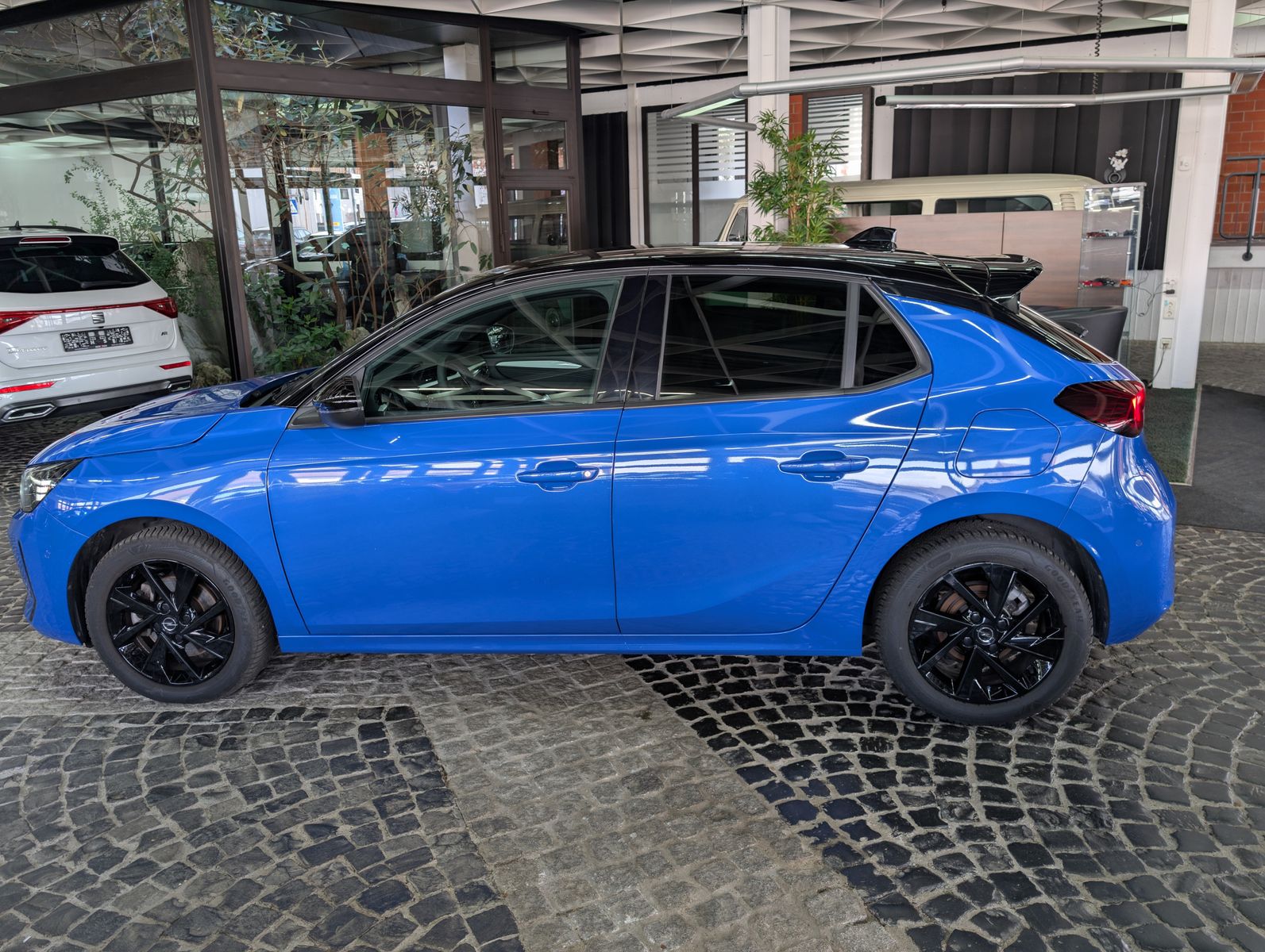Fahrzeugabbildung Opel Corsa F GS TECH LED KAM SHZ VIRT APP BHL LM 16"