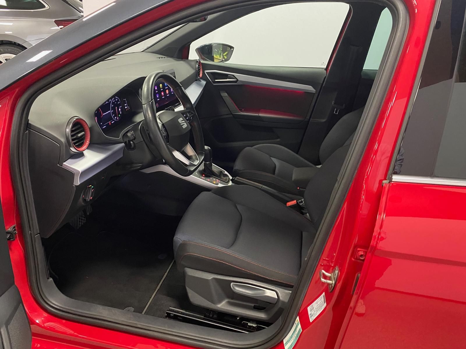 Fahrzeugabbildung SEAT Arona FR 1.5 TSI DSG+APP+NAVI+ACC+LED+PDC+17"+++