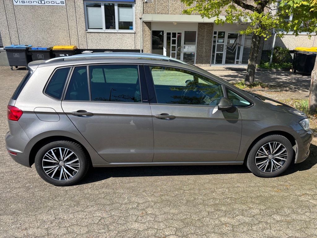 Image of Volkswagen Golf Sportsvan