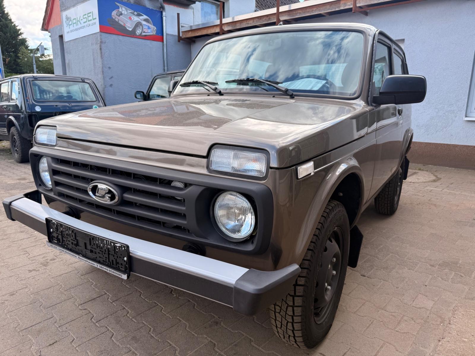 Lada Niva 4x4 LEGEND 2026  MS-Versiegelung AHK