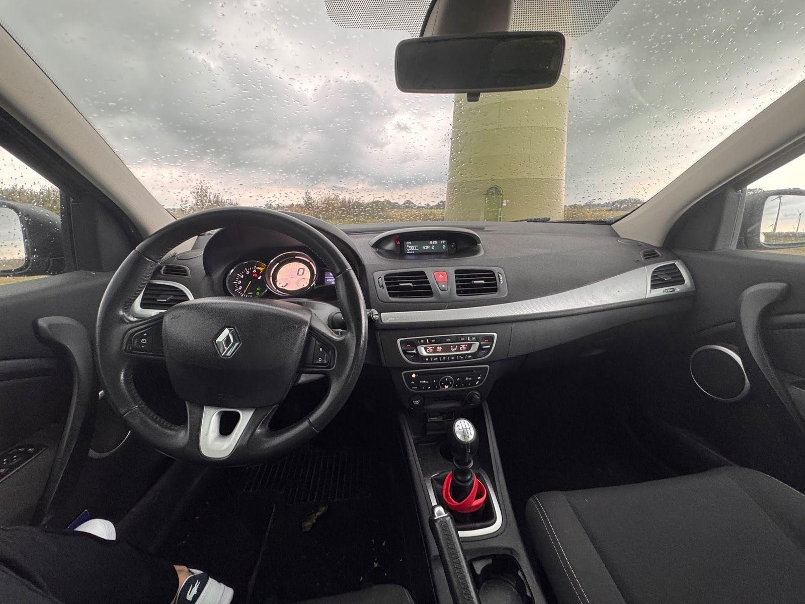 Renault Megane 2009 — engine 110 HP (81kW)
