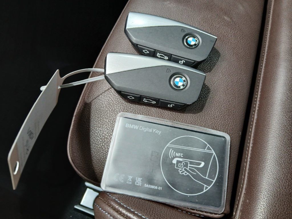 Fahrzeugabbildung BMW X1 23d xDrive M Sport Leder HuD Pano NP: 73.030€