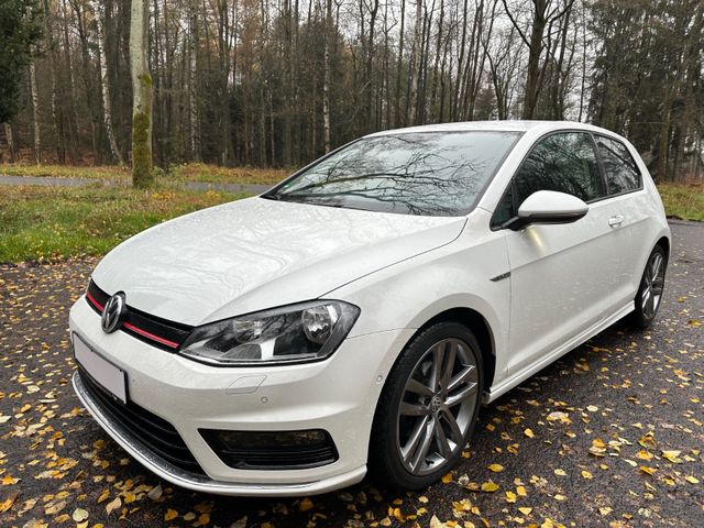 Volkswagen Golf VII R-LINE CUP BMT 1.2TSI DSG/NAVI/SHZ/PDC