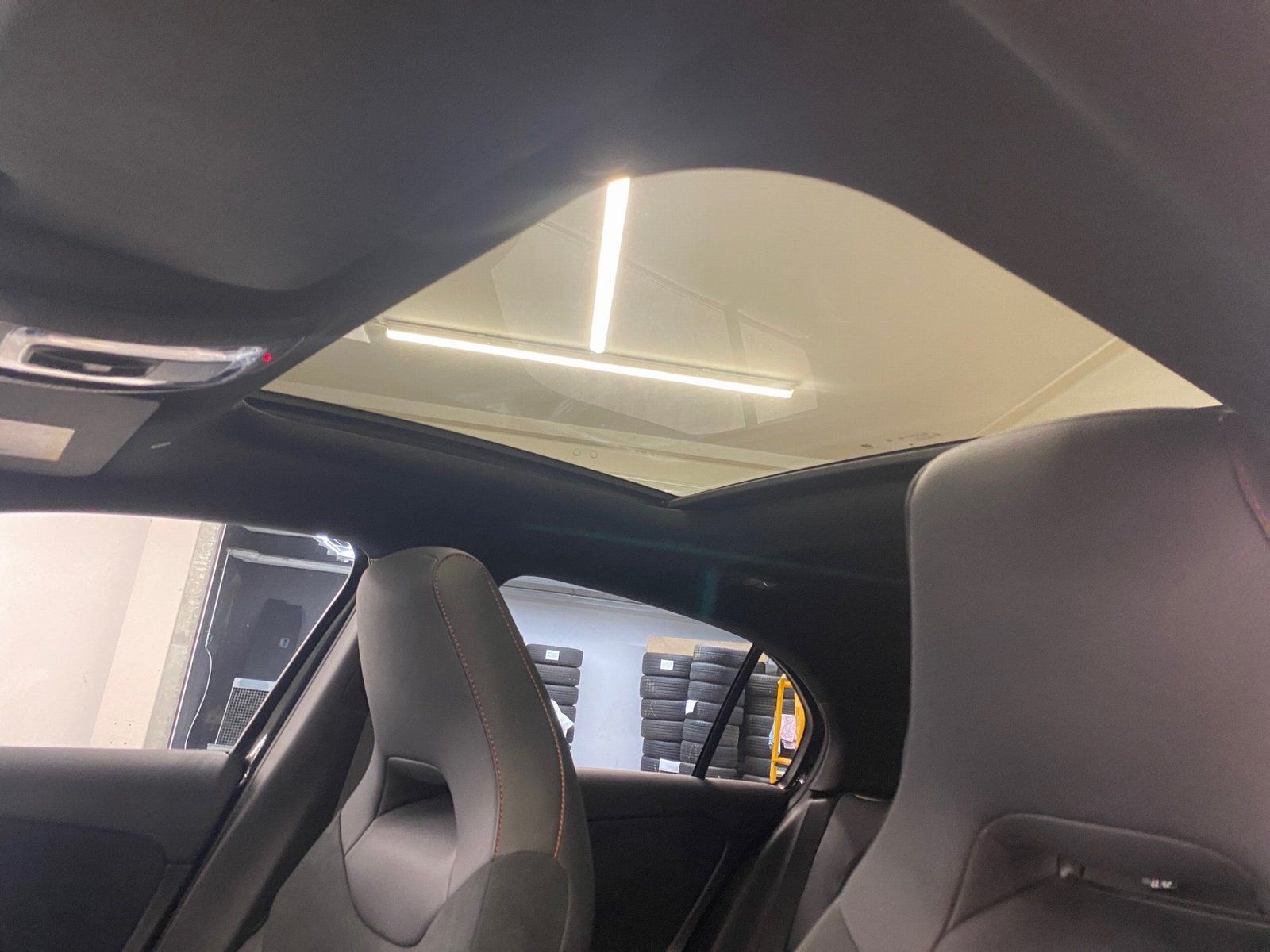 Fahrzeugabbildung Mercedes-Benz A 200 AMG Premium*Pano*Distro*Totwink*Multibeam*