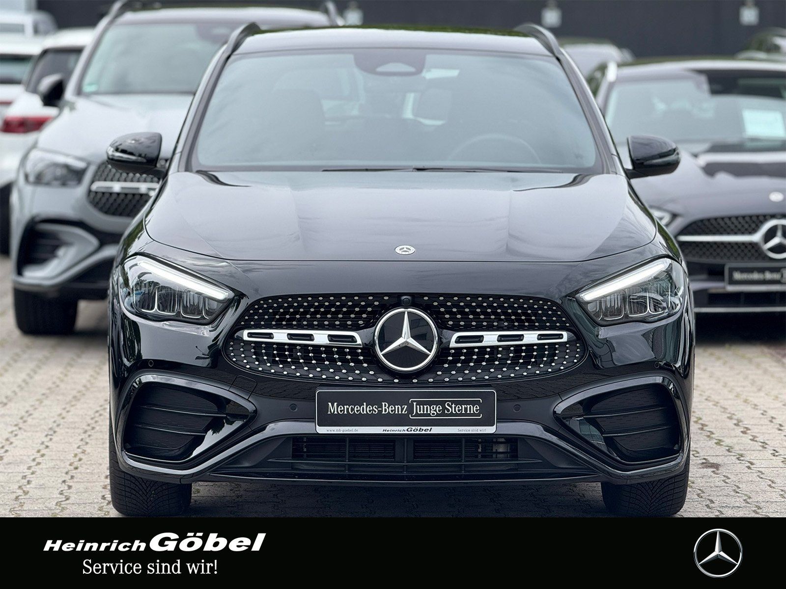 Fahrzeugabbildung Mercedes-Benz GLA 200 AMG*AHK*TOTWINKEL*NIGHT-PAKET*AMBIENTEBE