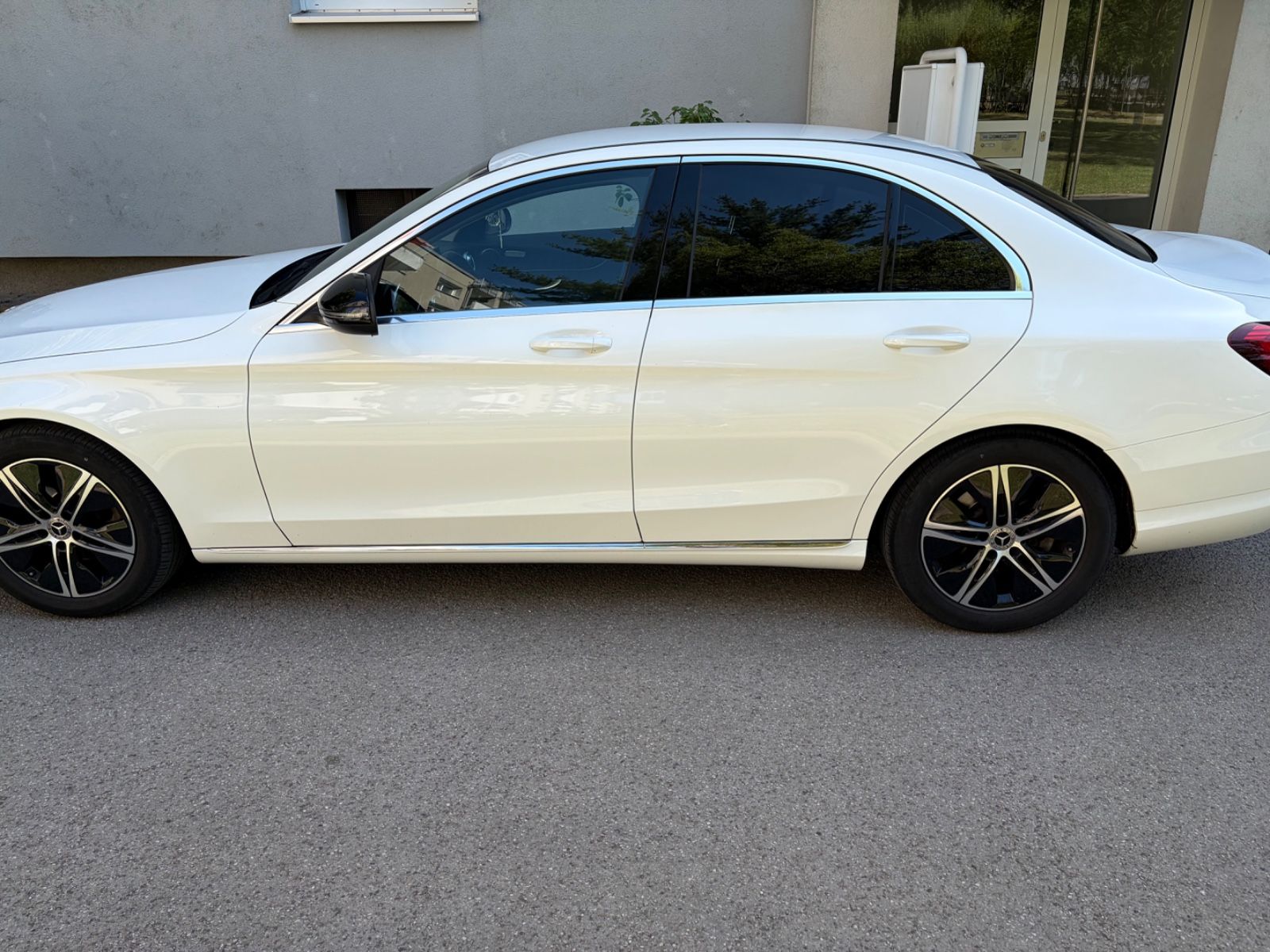 MERCEDES-BENZ C 180 Autom. -