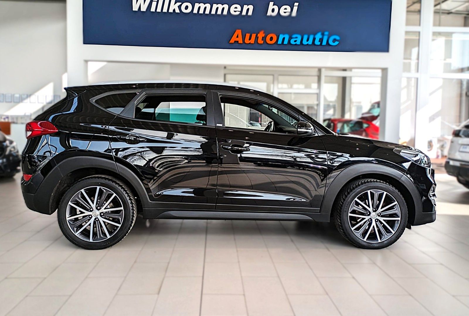 Fahrzeugabbildung Hyundai TUCSON 1.6i DTC PASSION SITZHZ ANDROID NAVI CAM
