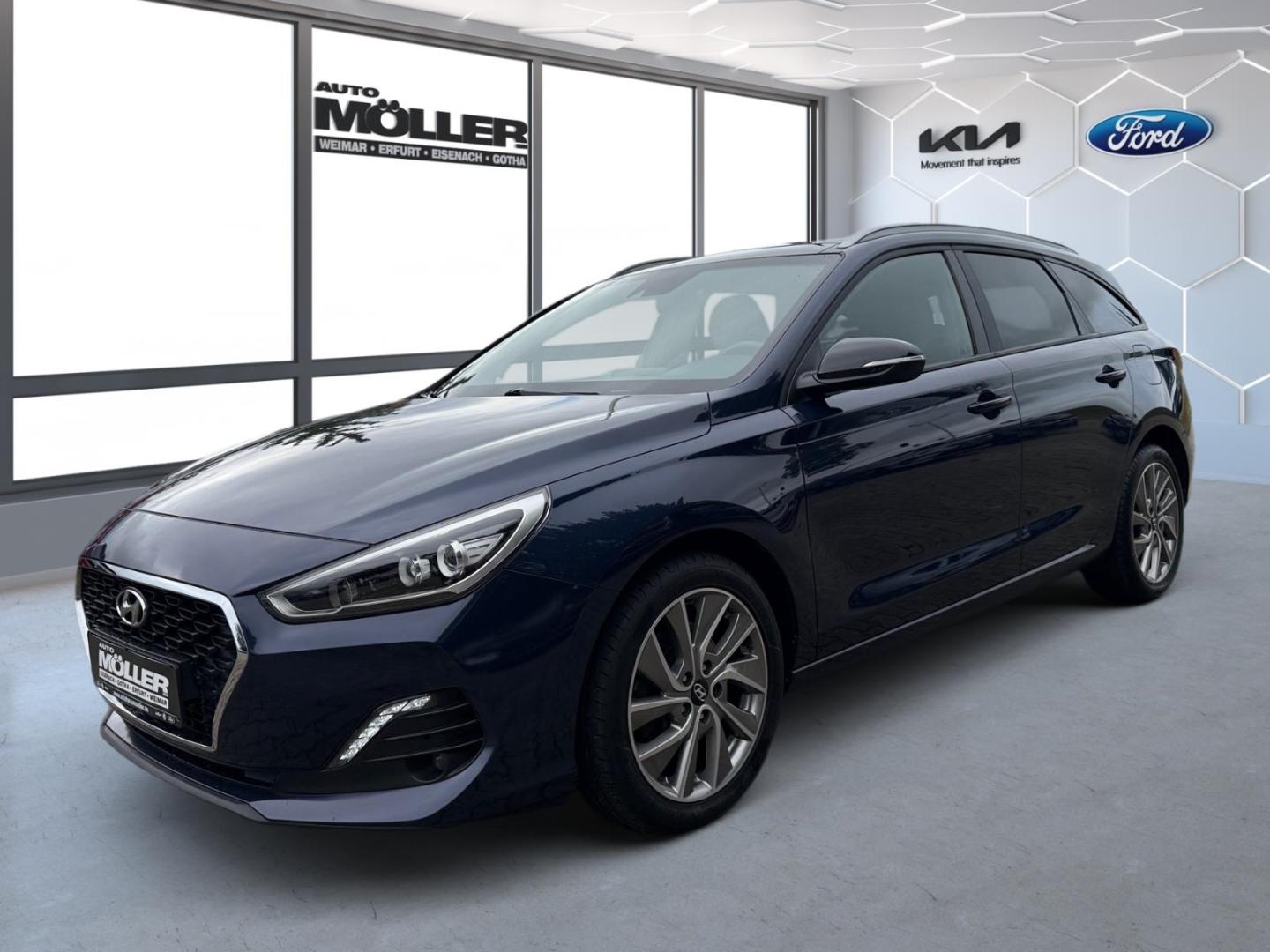 Hyundai i30 1.4T Kombi Passion+ Panodach Navi PDC SHZ Kl
